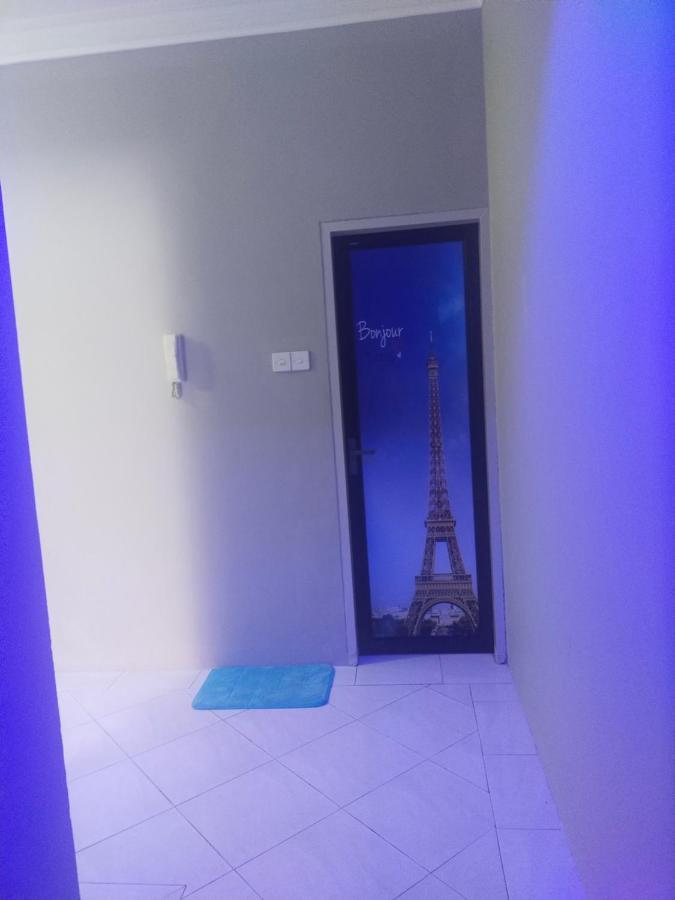 Cmk Apartmen Mutiara Tower 3 Bedroom Kota Bharu#Netflix Exteriér fotografie